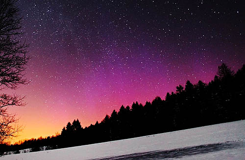 Zorza polarna w Bieszczadach. Aurora borealis. fot. AiW Bilińscy Bank Zdjęć