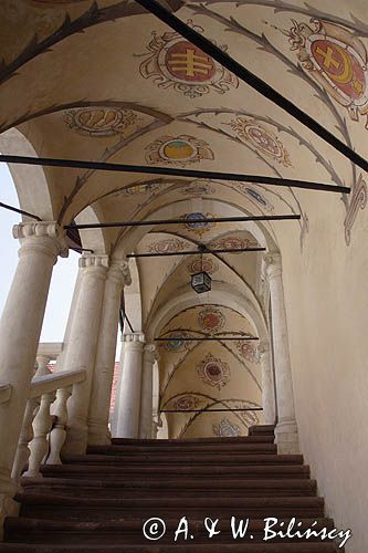 Baranów Sandomierski, późnorenesansowy zamek, paradne schody zewnętrzne