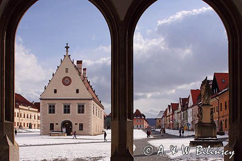 Bardiów, Bardiejów, Bardyjów, Bardejów, słow. Bardejov, niem. Bartfeld, węg. Bártfa, czes. Bardijov lub Bardějov, cyg. Bartwa, późnogotycko-wczesnorenesansowy ratusz z 1505-1511, Rynek,Słowacja