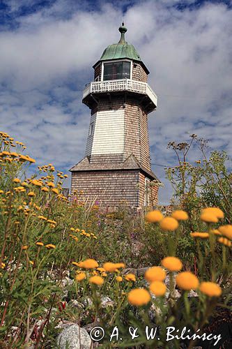 latarnia morska Bergudden na wyspie Holmon, Szwecja, Zatoka Botnicka