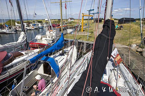 Port na wyspie Birkholm, Archipelag Południowej Fionii, Dania