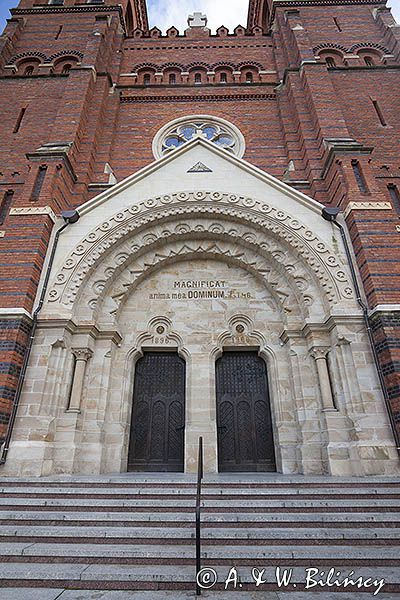 Neogotycki kościół pod wezwaniem św. Marcina, Błażowa, Pogórze Dynowskie