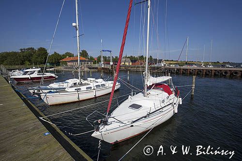 Port na wyspie Bogo koło wyspy Mon, Dania