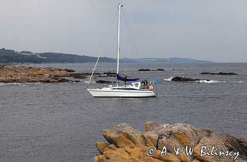 wybrzeże przy porcie w Listed, Bornholm, Dania