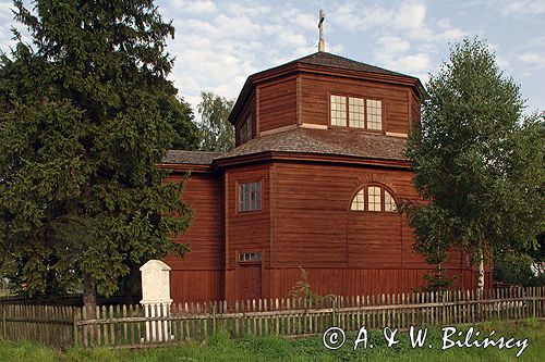 Borowica zabytkowy klasycystyczny kościół drewniany z 1797-99 roku powiat Krasnystaw