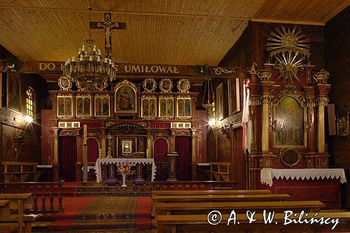 CZARNA Górna) gm. Czarna, pow. leski) Dawna cerkiew parafialna grekokatolicka p.w. św. Dymitra Męczennika, obecnie kościół parafialny rzymskokatolicki p.w. Podwyższenia Krzyża Św., ikonostas, Bieszczady