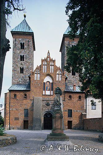 Czerwińsk nad Wisłą Bazylika Romańska