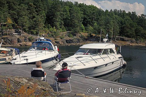 W zatoczce Dragsund na wyspie H&#229;&#248;ya, Południowa Norwegia, Oslo Fjord