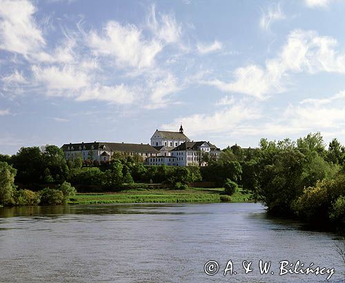 Drohiczyn, katedra i klasztor, nad Bugiem