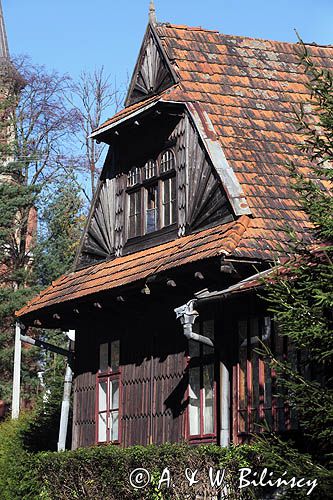drewniana plebania w stylu zakopiańskim z 1917 roku, wieś Dydnia, Pogórze Dynowskie