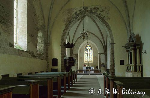 Liiva, kościół z XIII w., wyspa Muhu, Estonia