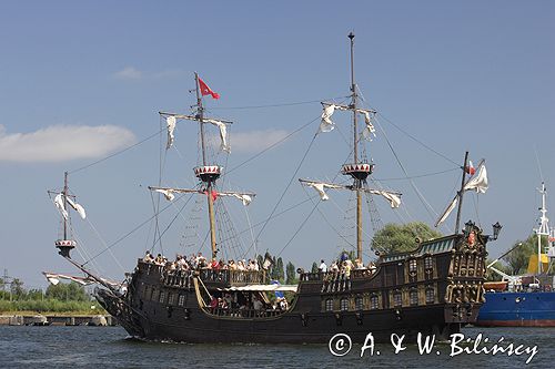 Gdańsk, statek wycieczkowy na Motławie