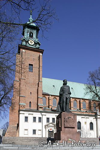 Gniezno Katedra Pomnik Bolesława Chrobrego