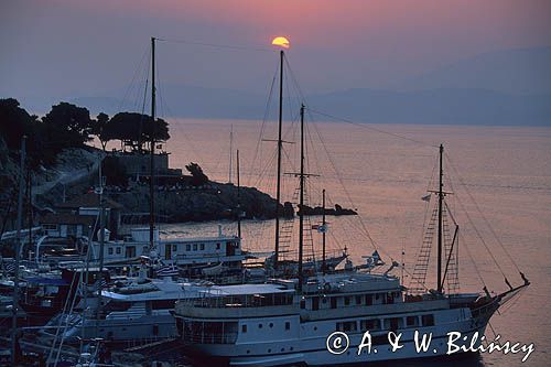 port Idra na wyspie Hydra, Grecja