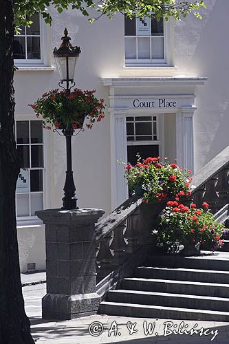 Court Place w St. Peter Port, wyspa Guernsey, Channel Islands, Anglia, Wyspy Normandzkie, Kanał La Manche