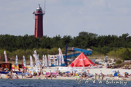 plaża na Helu w Helu i latarnia morska w Helu