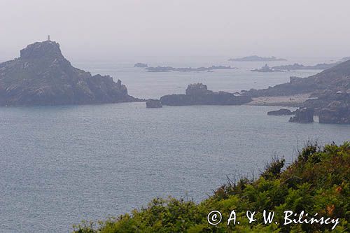 skaliste wybrzeże wyspy Herm, Channel Islands, Anglia, Wyspy Normandzkie, Kanał La Manche