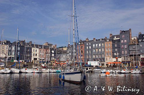 Honfleur, port na StarówceGórna Normandia, Francja