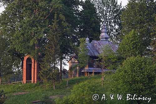 Jałowe, zabytkowa drewniana cerkiew, obecnie kościół, Bieszczady