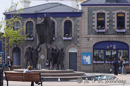 Rzeźba Philipa Jacksona 'Liberation' - Wyzwolenie na placu Wyzwolenia w St. Helier, wyspa Jersey, Channel Islands, Wyspy Normandzkie