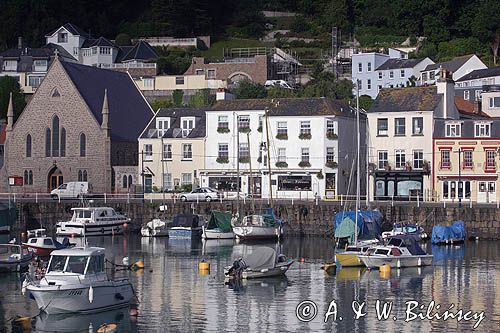 port i miasteczko St. Aubin, wyspa Jersey, Channel Islands, Anglia, Wyspy Normandzkie, Kanał La Manche