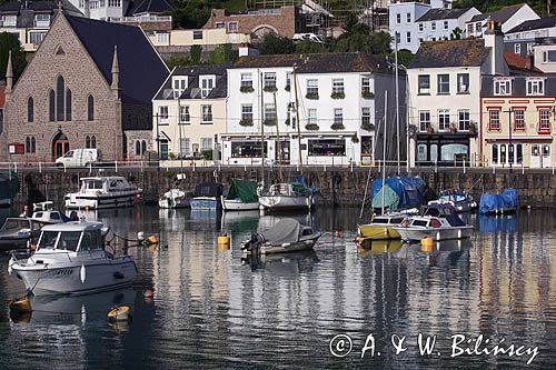 port i miasteczko St. Aubin, wyspa Jersey, Channel Islands, Anglia, Wyspy Normandzkie, Kanał La Manche