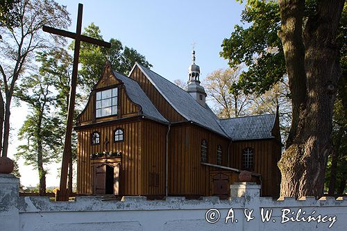 Kałów zabytkowy kościół powiat Poddębice