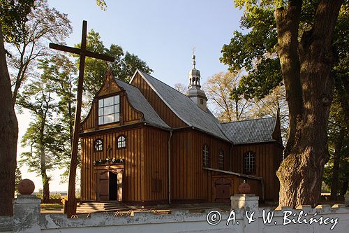 Kałów zabytkowy kościół powiat Poddębice