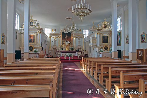 Kampinos zabytkowy kościół barok polski z 1773-82 roku powiat Błonie