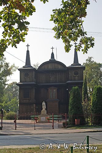 Kampinos zabytkowy kościół barok polski z 1773-82 roku powiat Błonie