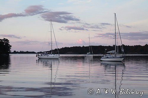 kotwicowisko Kungshamn w zatoce na wyspie Karo, szwedzkie szkiery, Szwecja