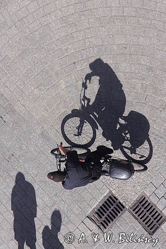 Cracow widok z Wieży Kościoła Mariackiego, Rynek Starego Miasta, cień rowerzysty