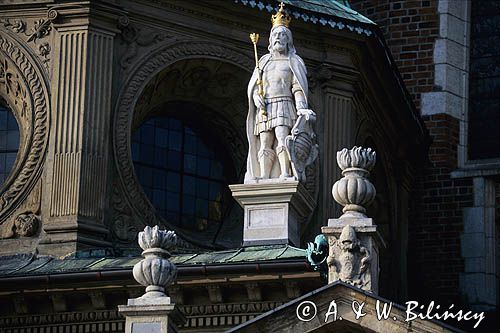 Cracow, na Wawelu, figura na kaplicy Zygmuntowskiej
