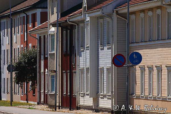 Domy w Kristinehamn nad jeziorem Vanern, Wener, Szwecja