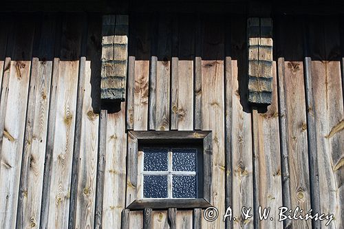 Łaszew zabytkowy kościół drewniany z I połowy XVI wieku, powiat Wieluń