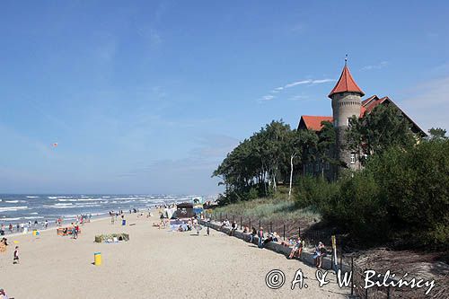 Łeba, plaża i Hotel Neptun