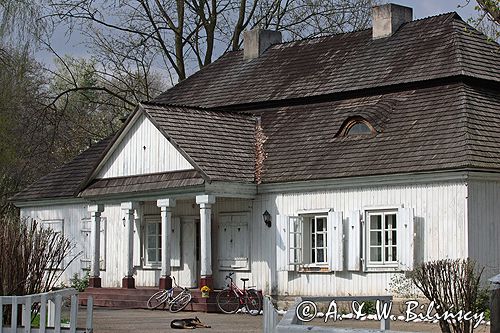 Łęki Kościelne zabytkowy dwór drewniany powiat Kutno - Wielkopolska