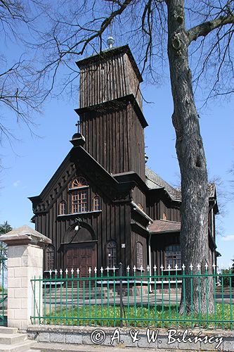 Łęki Wielkie zabytkowy kościół drewniany Maksymiliana hr. Mielżyńskiego - Wielkopolska