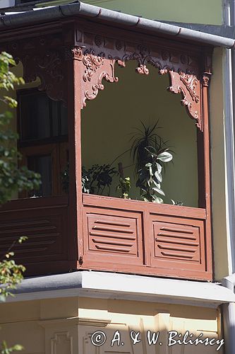 LESKO, balkon w kamienicy przy rynku, Bieszczady