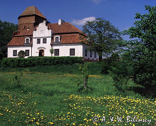 Liw zamek, dworek, muzeum zbrojownia