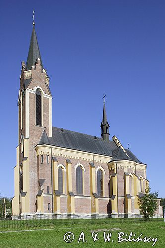 Lutowiska, Kościół murowany pw św. Stanisława Biskupa, wybudowany w stylu neogotyckim w latach 1911 - 1913, Bieszczady szlak turystyczny 'Trzy kultury'