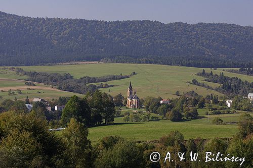 Lutowiska, Kościół murowany pw św. Stanisława Biskupa, wybudowany w stylu neogotyckim w latach 1911 - 1913, Bieszczady szlak turystyczny 'Trzy kultury'