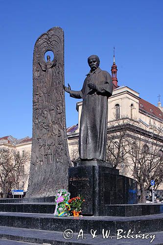 Lwów, Prospekt Swobody i pomnik Tarasa Szewczenki, Ukraina &#169; Agnieszk