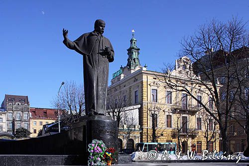 Lwów, Prospekt Swobody i pomnik Tarasa Szewczenki, Ukraina &#169; Agnieszk