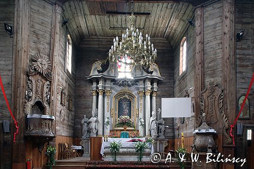 Mnichów zabytkowy kościół barokowy z 1765-70 roku powiat Jędrzejów