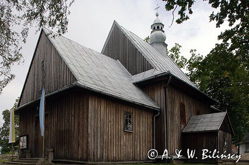 Mogilno zabytkowy kościół z XVII wieku powiat Nowy Sącz