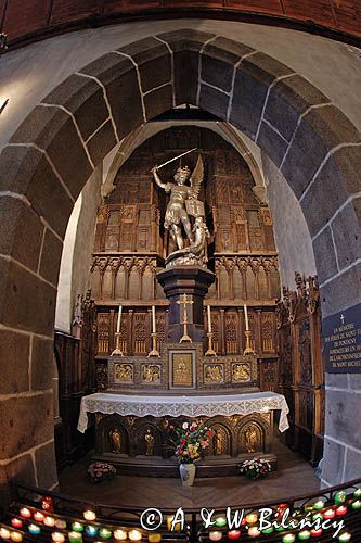 Klasztor Mont St. Michel, Normandia / Bretania, Francja, kaplica z figurą św Michała