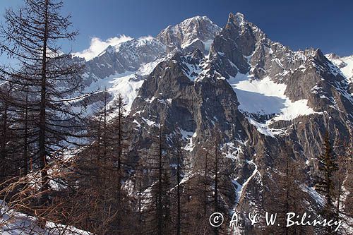 szczyt Mont Blanc, po włosku Monte Bianco, ośrodek narciarski Courmayeur, Włochy