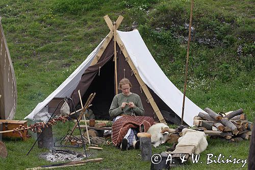 Ogrodzieniec, V Najazd Barbarzyńców