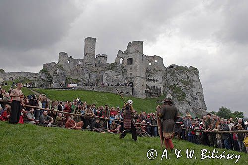 Ogrodzieniec, V Najazd Barbarzyńców, pojedynek